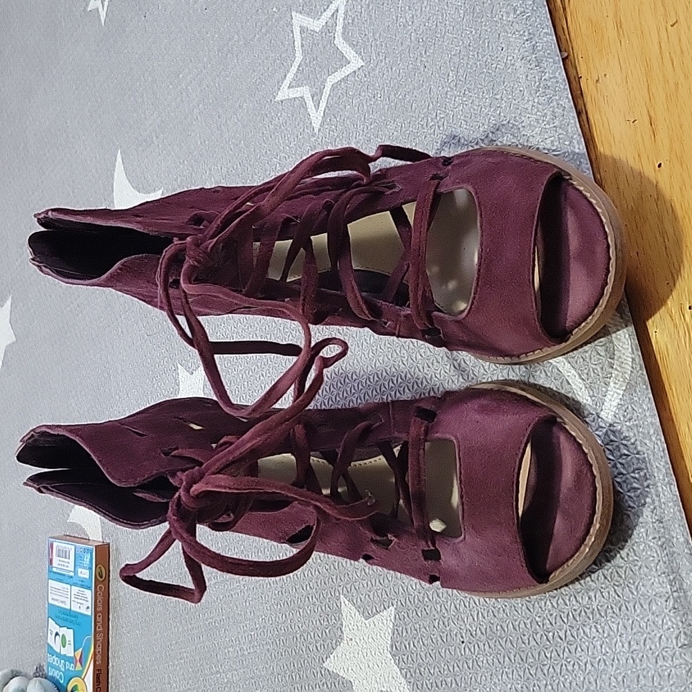 Vince Camuto burgandy heels
